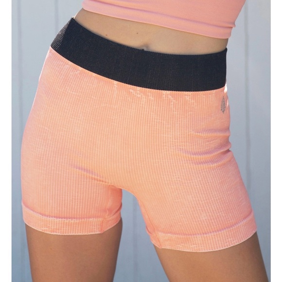 Free People Pants - Free People  SEAMLESS‎ SHORT - CORAL REEF - NWT